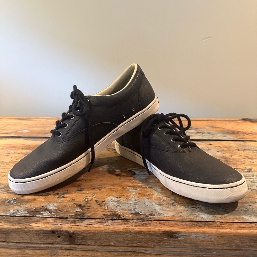 Sperry Memory Form Leather Sneakers